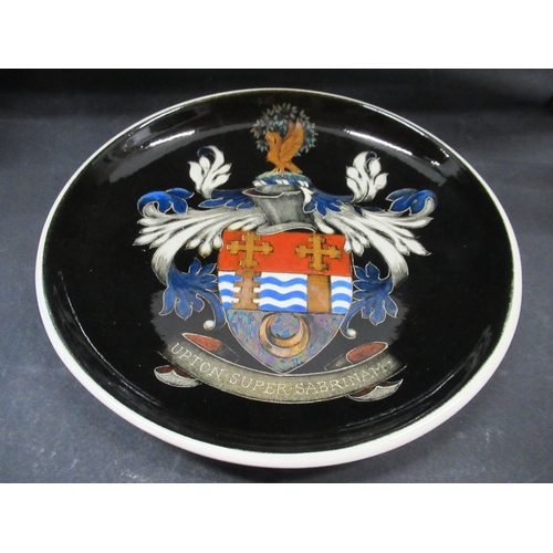 425 - A Studio pottery plate of the arms of Upton on Severn, Designed by Lavender Beard for the Upton Pott... 