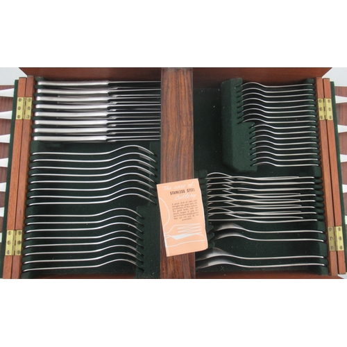 229 - A Robert Welch Alveston pattern 8 place canteen of cutlery, in fitted wooden box