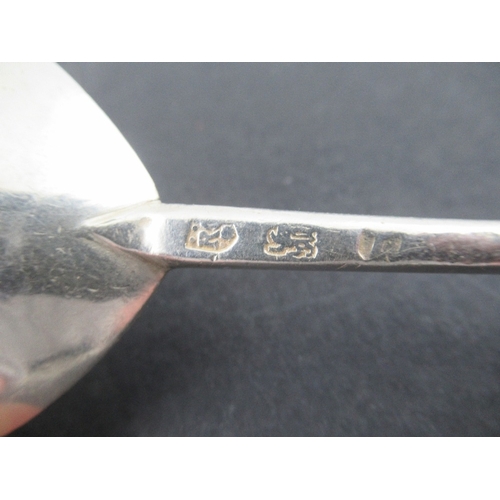 258 - A 17th century seal top spoon, engraved with initials, London 1634, maker Richard Crosse