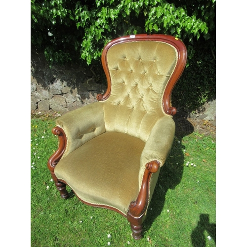 33 - A late Victorian/Edwardian showwood armchair