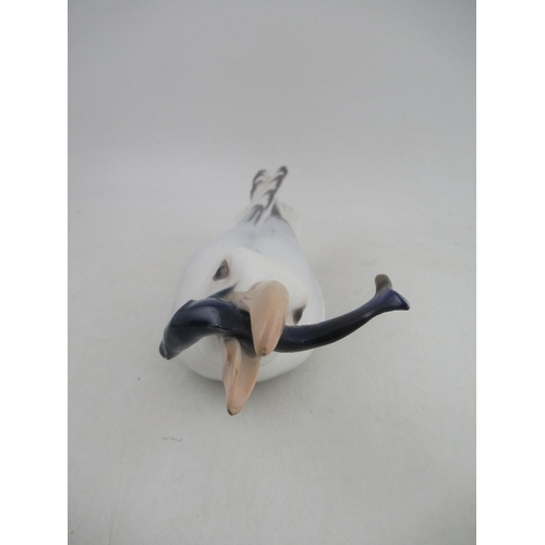 342 - Bing and Grondahl model of a Gull with fish in his mouth No 1725 made before 1948