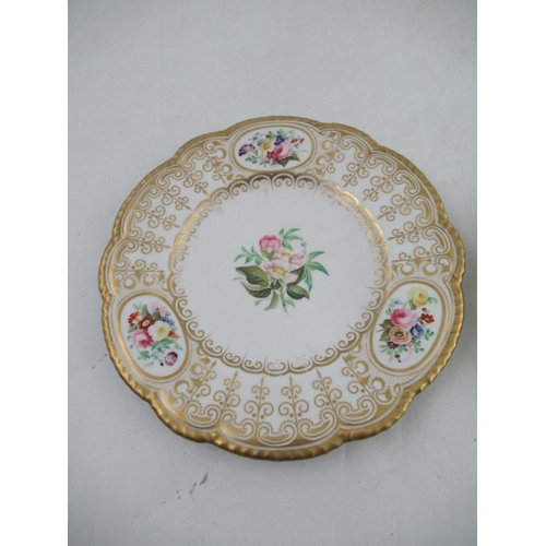 446 - A Grainger's Worcester plate decorated with panels of flowers to a gilt boarder diameter 9.25 togeth... 