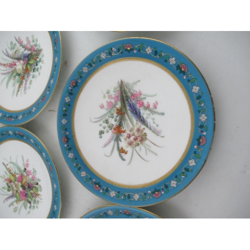 456 - A Royal Worcester dessert service, the twelve plates decorated with floral sprays, with two low comp... 