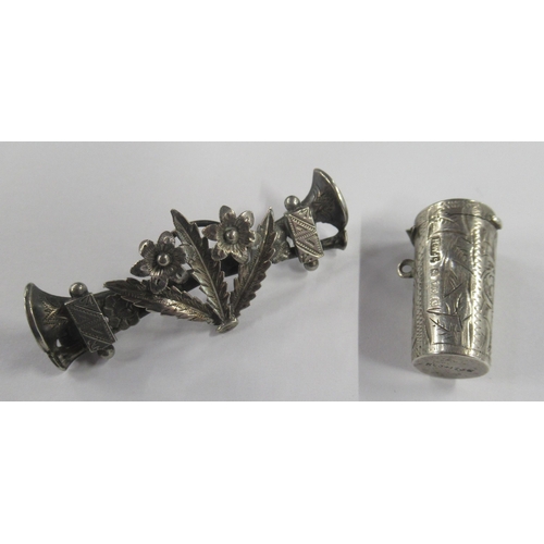 213 - An Edwardian silver bar brooch, af together with a small silver case, weight 9g