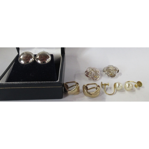 221 - Four pairs of earrings, to include a 9ct pair, weight 4g