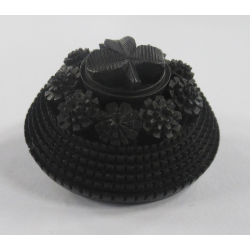 226 - A Victorian jet mourning brooch, of circular form