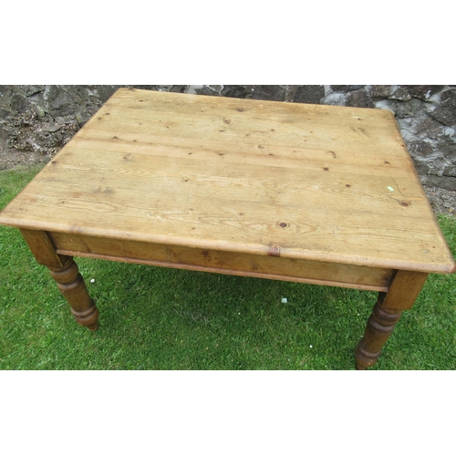 60 - A pine Farmhouse kitchen table, 40ins x 54ins, height 29ins