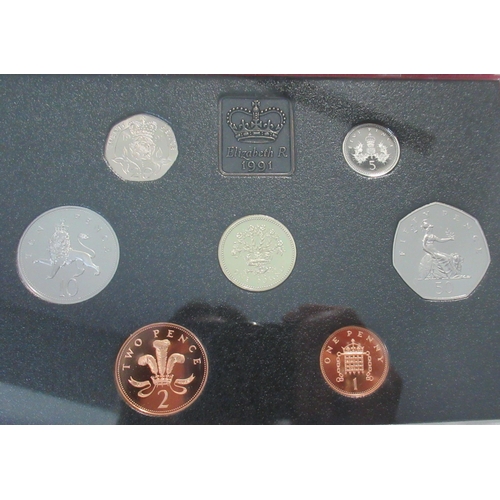 350 - A 1997 silver proof piedfort one pound coin, together with a 1991 United Kingdom proof coin collecti... 