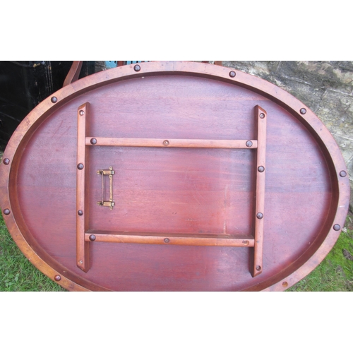 47 - A 19th century oval loo table, with well figured walnut top, width 46ins, depth 35.5ins