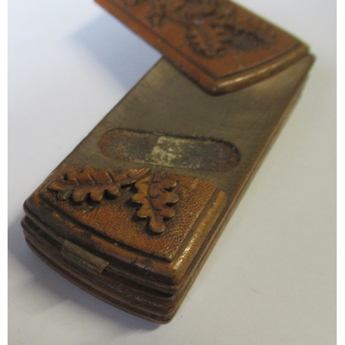 236 - A Victorian carved wooden vesta case, decorated with acorns and leaves, with hidden clasp