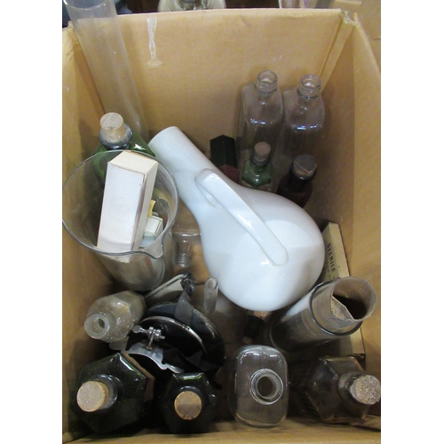 386 - A box of various green and clear glass chemist’s bottles; together  with a BOC ‘Emergency Oxygen’ Cy... 