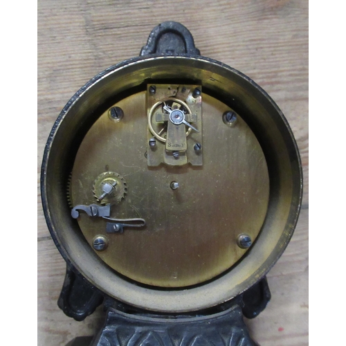 180 - A Victorian mantel clock