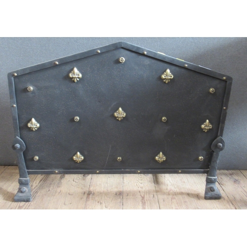 21 - A fire screen, width 30ins, height 23ins