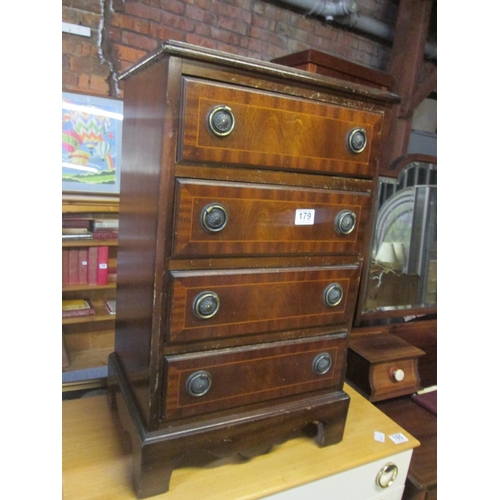 179 - 4 Drawer chest