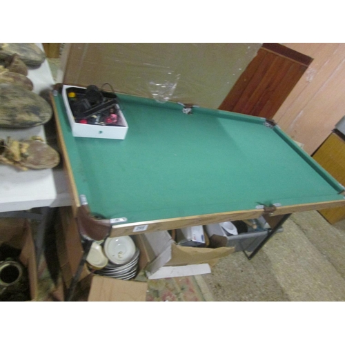 266 - Snooker table & balls