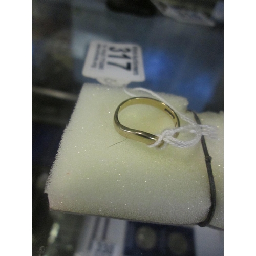 317 - 9ct Ring size M