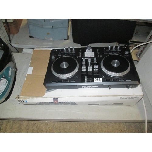 392 - Numark DJ Decks