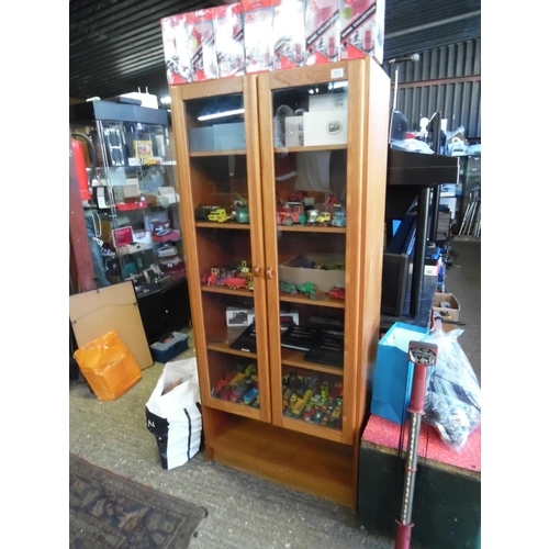 385 - Glazed bookcase