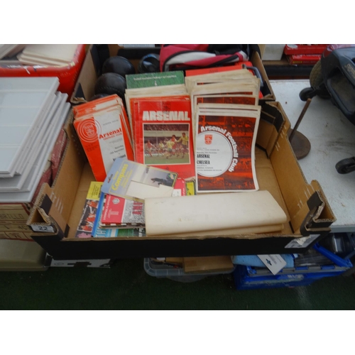 22 - Qty Arsenal football programmes