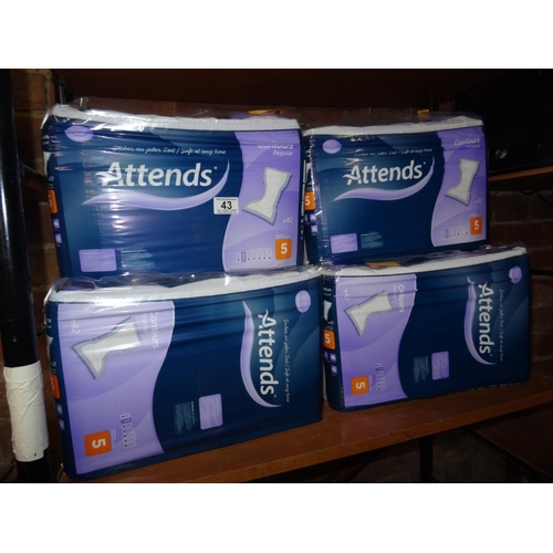 43 - LQ attends pads