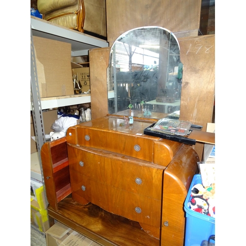 55 - Dressing Table.