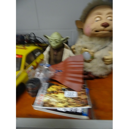 237 - Yoda & other toys