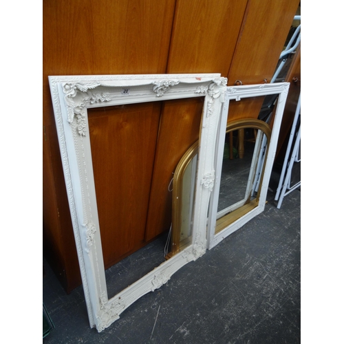 20 - 2 small decorative frames