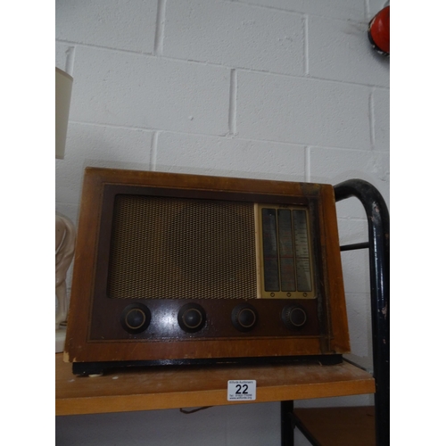 22 - Vintage radio