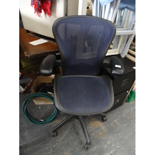 40 - Office chair