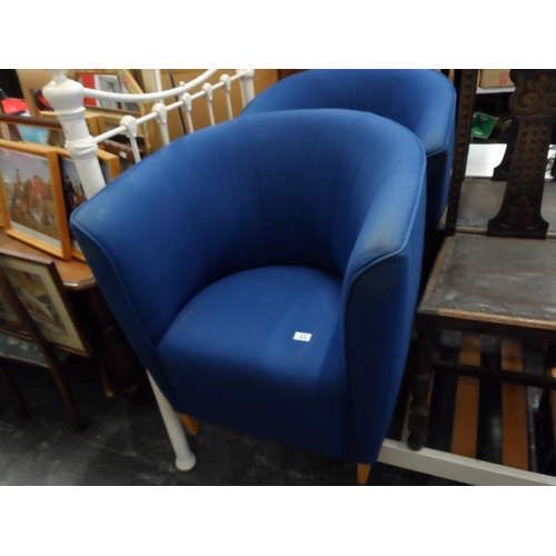 32 - 2 Office reception chairs