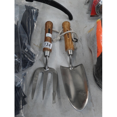 134 - (H 18) Stainless hand fork & trowel