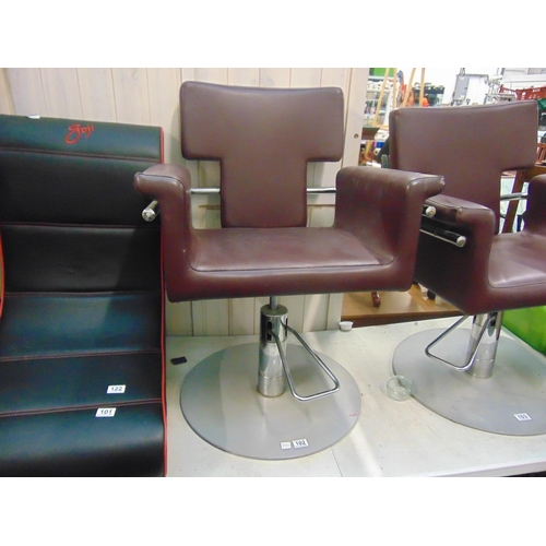 102 - Barbers chair