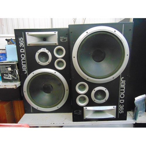 240 - Pair jamo d365 speakers