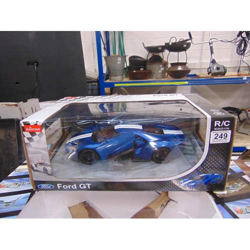 249 - RC 1:14 Ford GT.