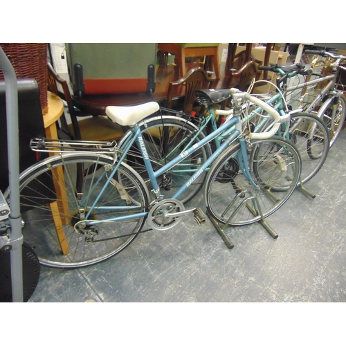 87 - Ladies raleigh impulse bike