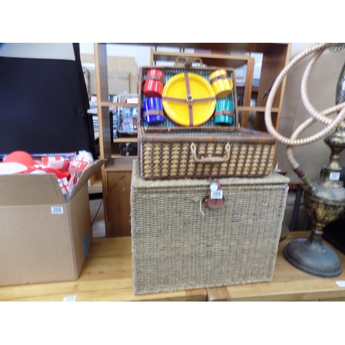 206 - Picnic hamper & basket