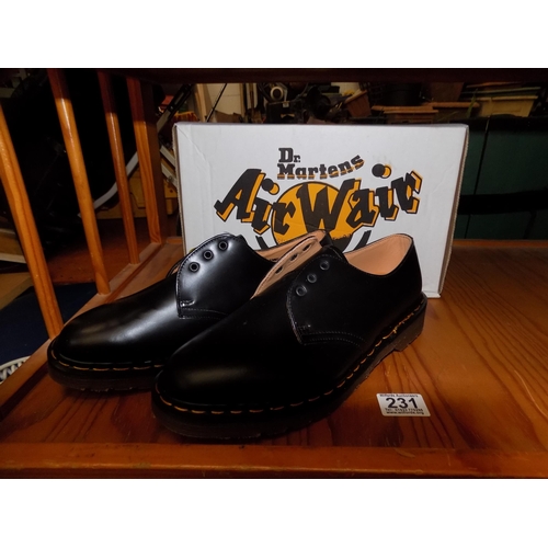 231 - Pair size 8 Dr Matrens shoes