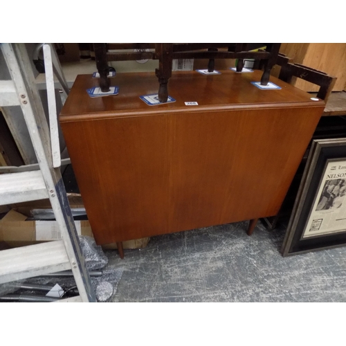 268 - Retro drop leaf table