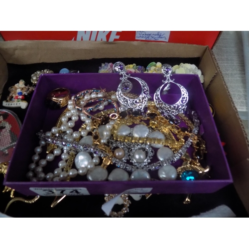 374 - assorted bling jewellery