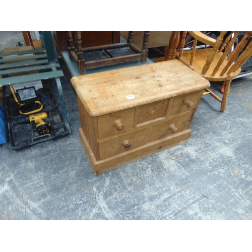 146 - Assorted furniture