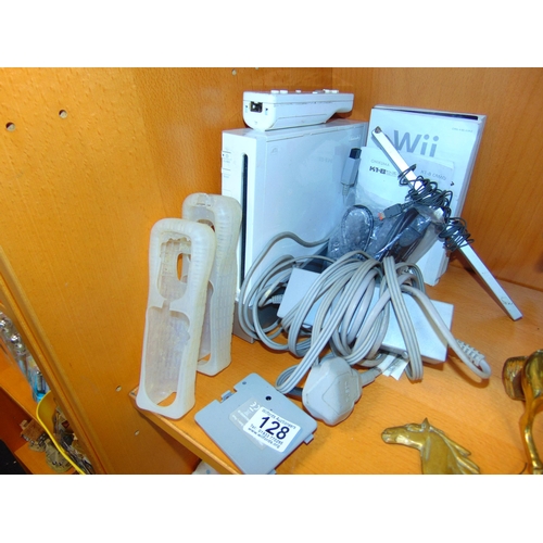 128 - Wii console & accessories