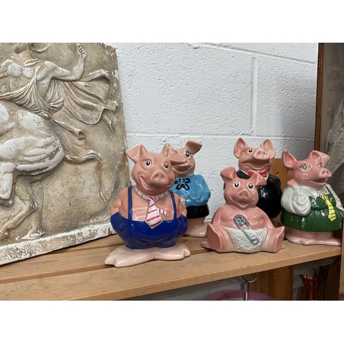 22 - Wade nat west pigs