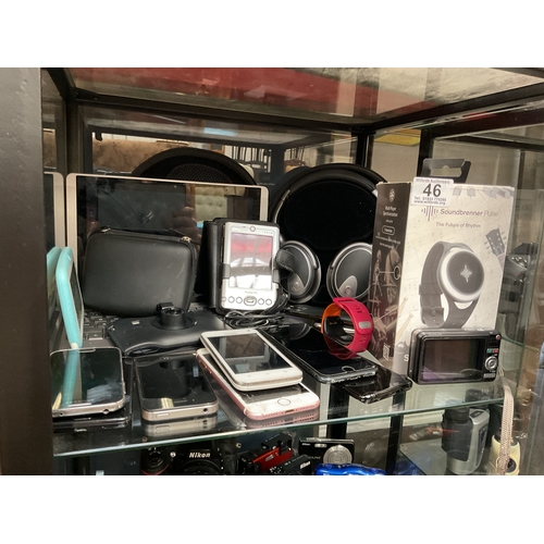 46 - Shelf phones, sound brenner pulse etc