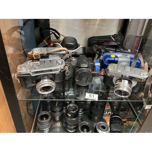 51 - Shelf vintage cameras