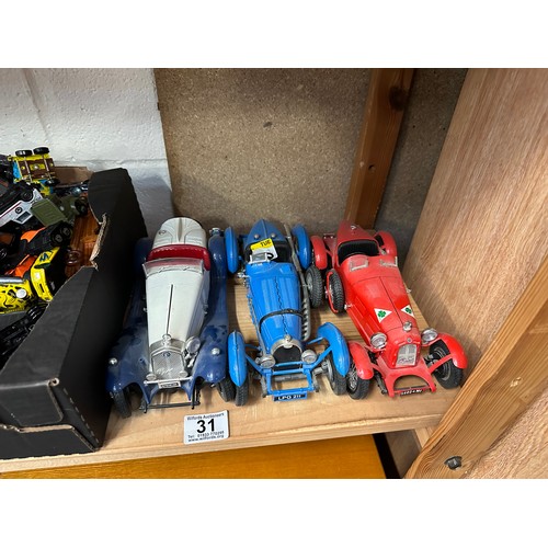 31 - 3 1:18 scale models