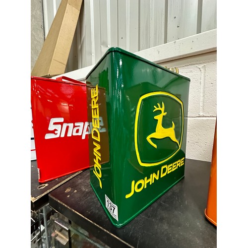 137 - H (190) John Deere petrol can