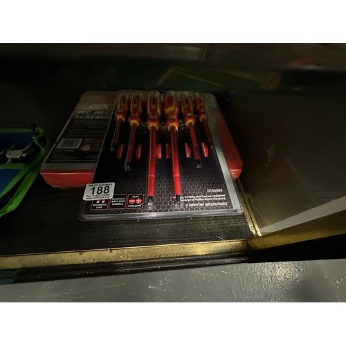 188 - H(30) 2 Screw driver sets