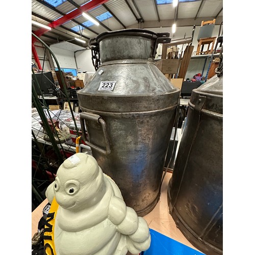 223 - H(124) Tall milk churn