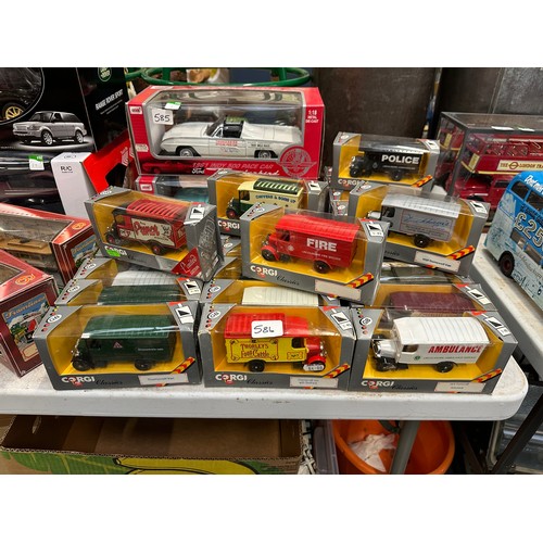 586 - 26 Model corgi lorries