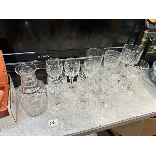 554 - Qty glassware